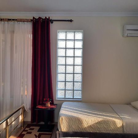 Villa 53 Tirana Esterno foto