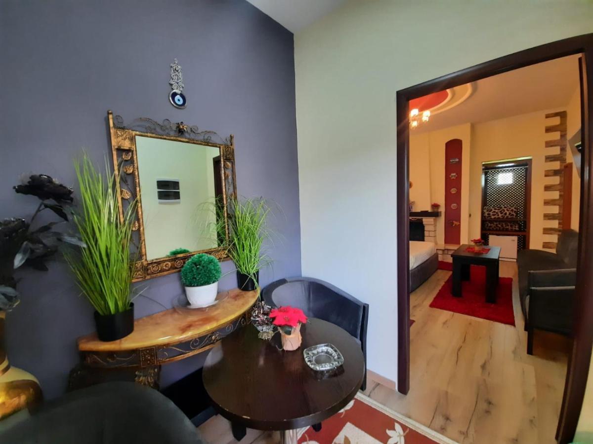 Villa 53 Tirana Esterno foto