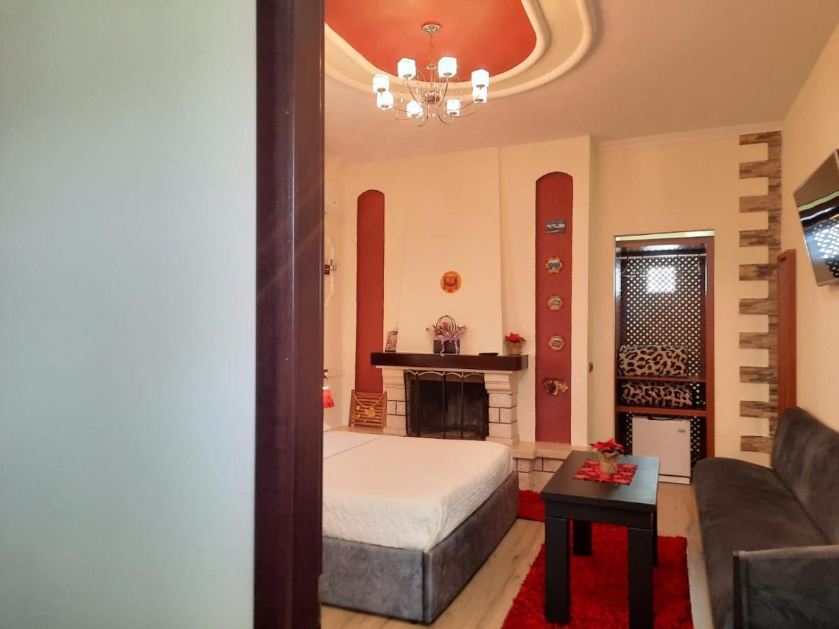 Villa 53 Tirana Esterno foto