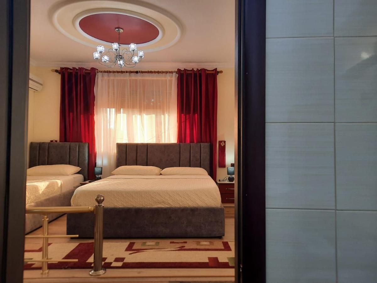Villa 53 Tirana Esterno foto